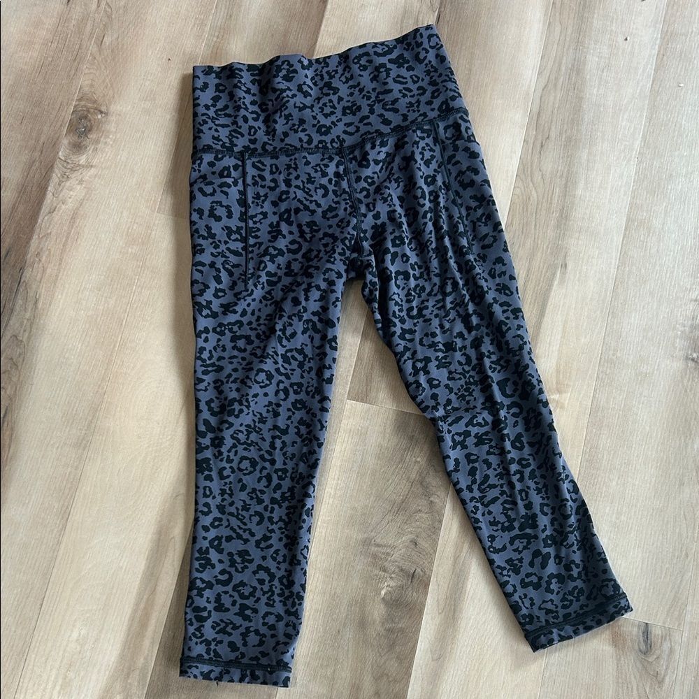 Athleta Salutation II Capri Black Leopard Print Leggings